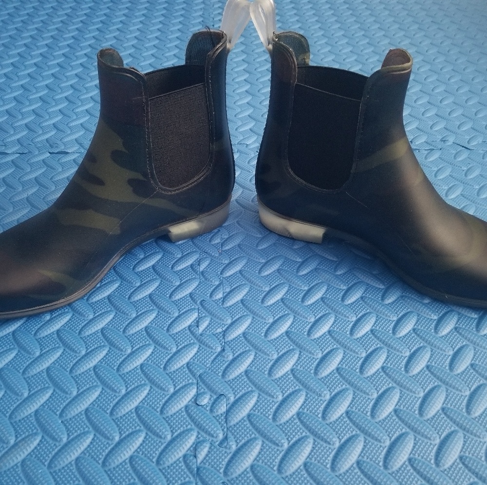 Rain boots